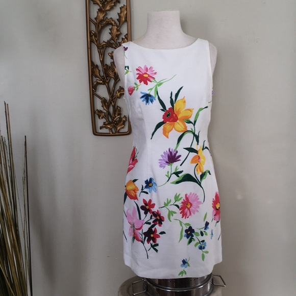 Ronni Nicole Dresses & Skirts - Ronni Nicole Petite White Floral Dress 4P